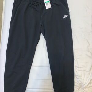 Nike Women’s Black Jogger Pants